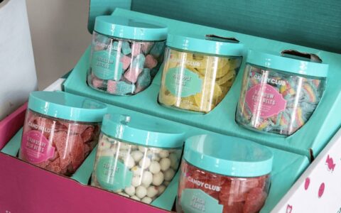糖果俱乐部 CandyClub 限时优惠：首单立减 $15！过年了，仅需 $14.99 拿下六罐糖果